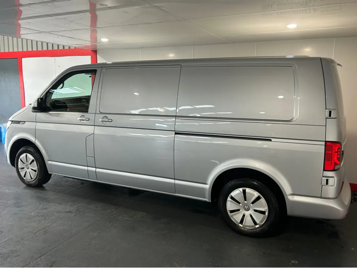 Volkswagen Transporter T6 30 PVL T TDI 15 150HP MA - Image 4