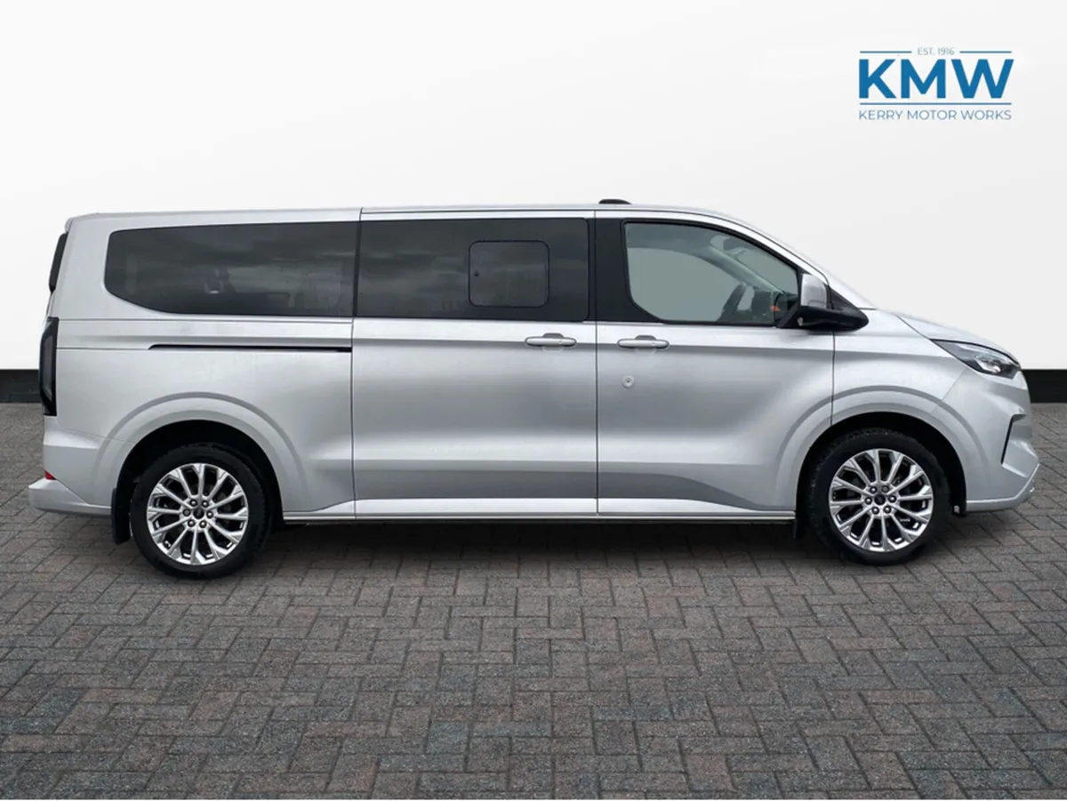 Ford Tourneo Custom 2.0 TDCI LWB Titanium..19" All - Image 4