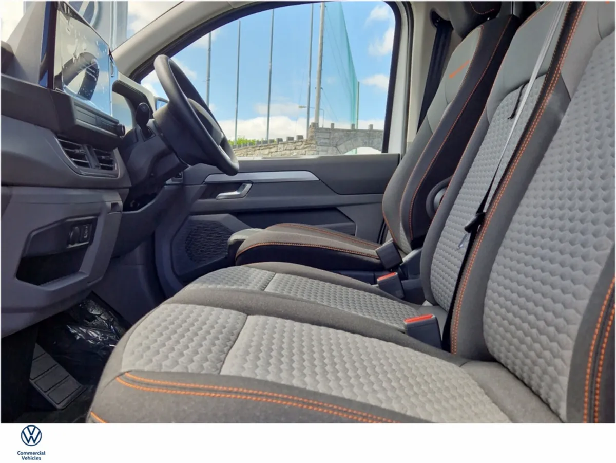 Volkswagen Transporter T7 Silver Automatic 018277 - Image 4