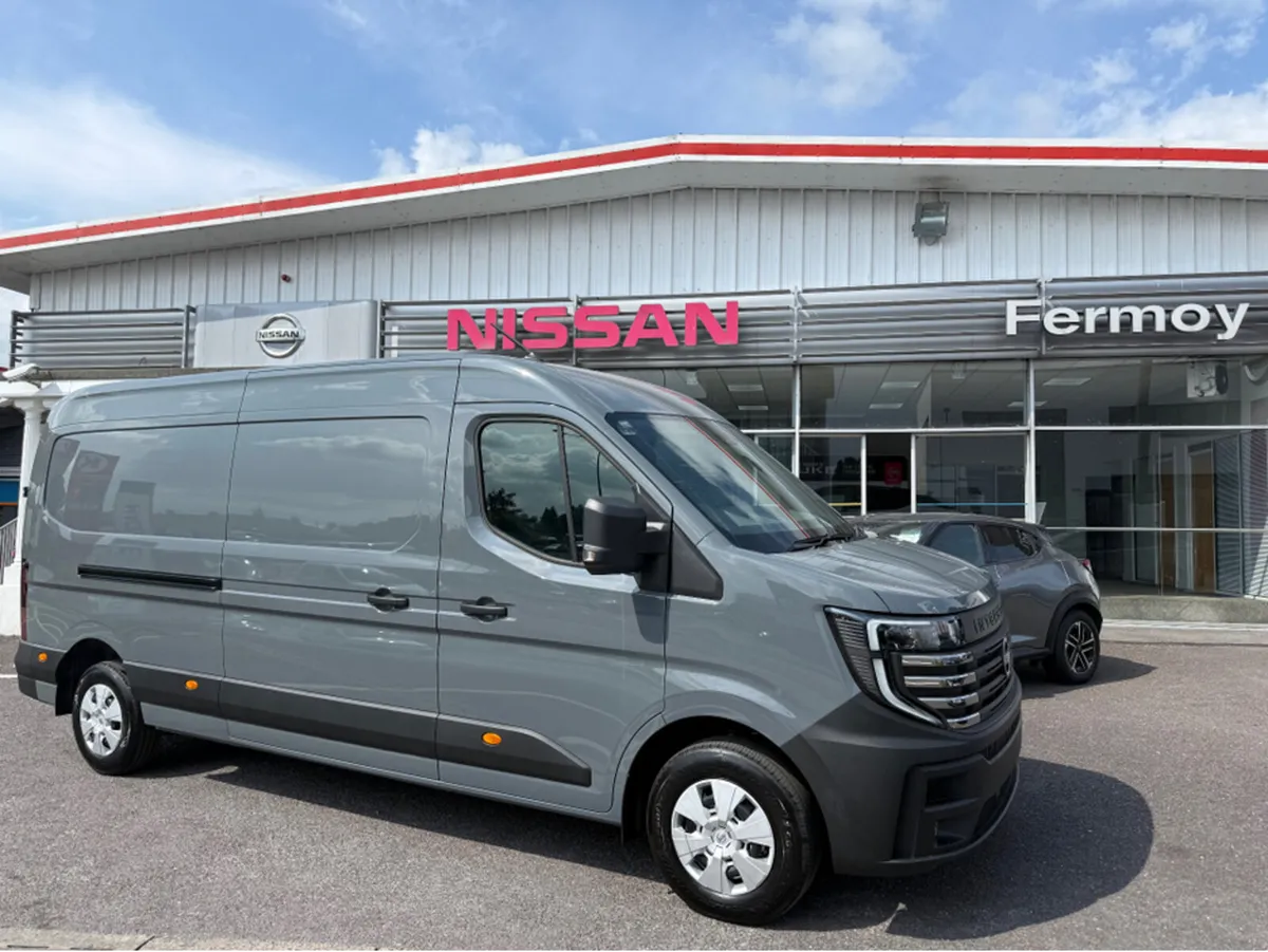 Nissan Interstar Free Plylining Automatic 170 bhp - Image 4
