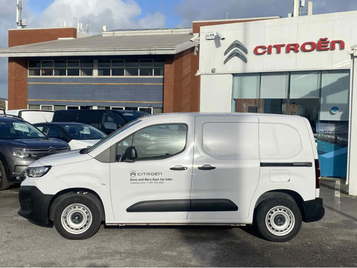 Citroen Berlingo LX PLUS BLUEHDI 100 MWB 650KG - Image 2