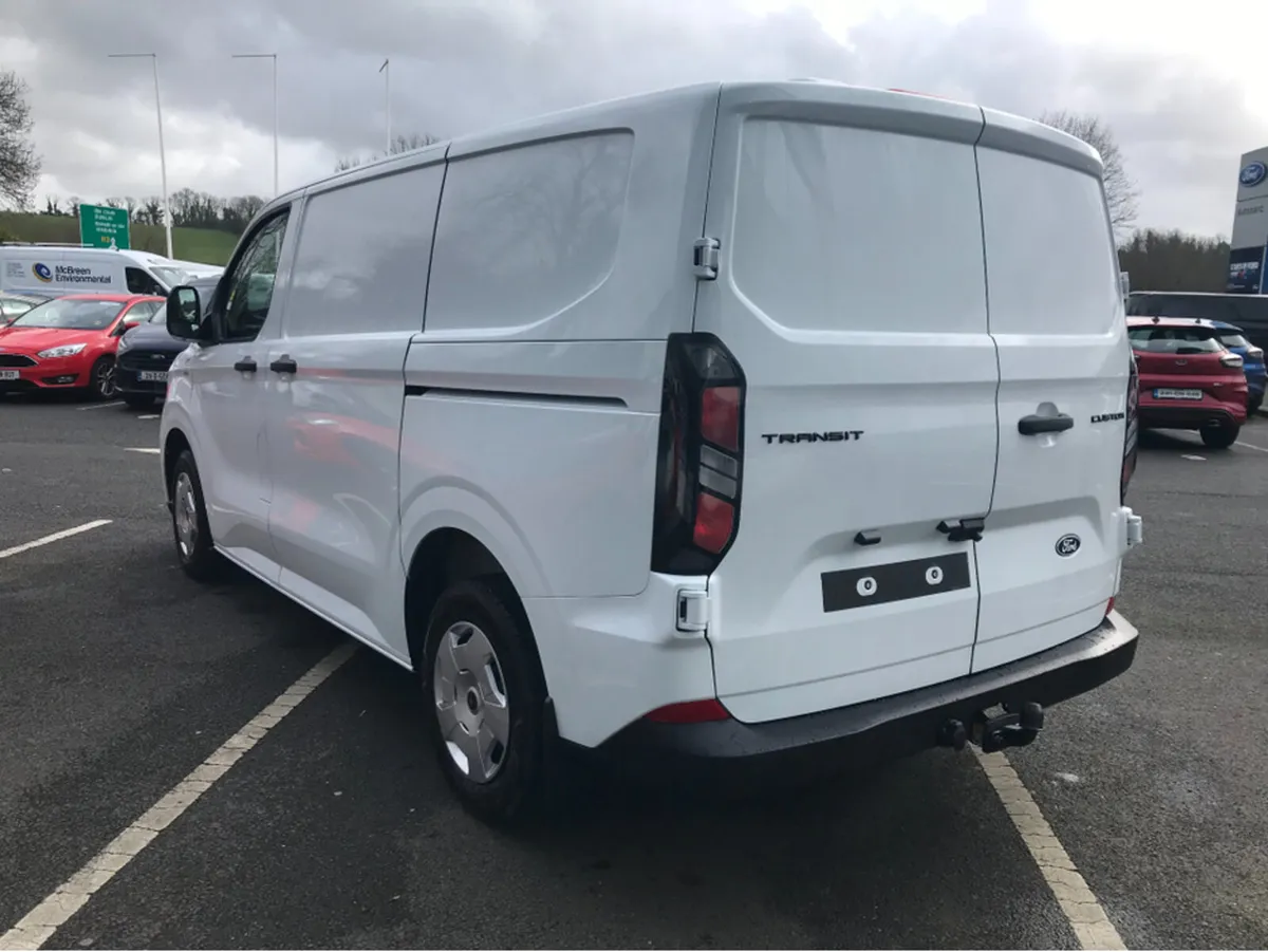 Ford Transit Custom Trend Model - Image 4