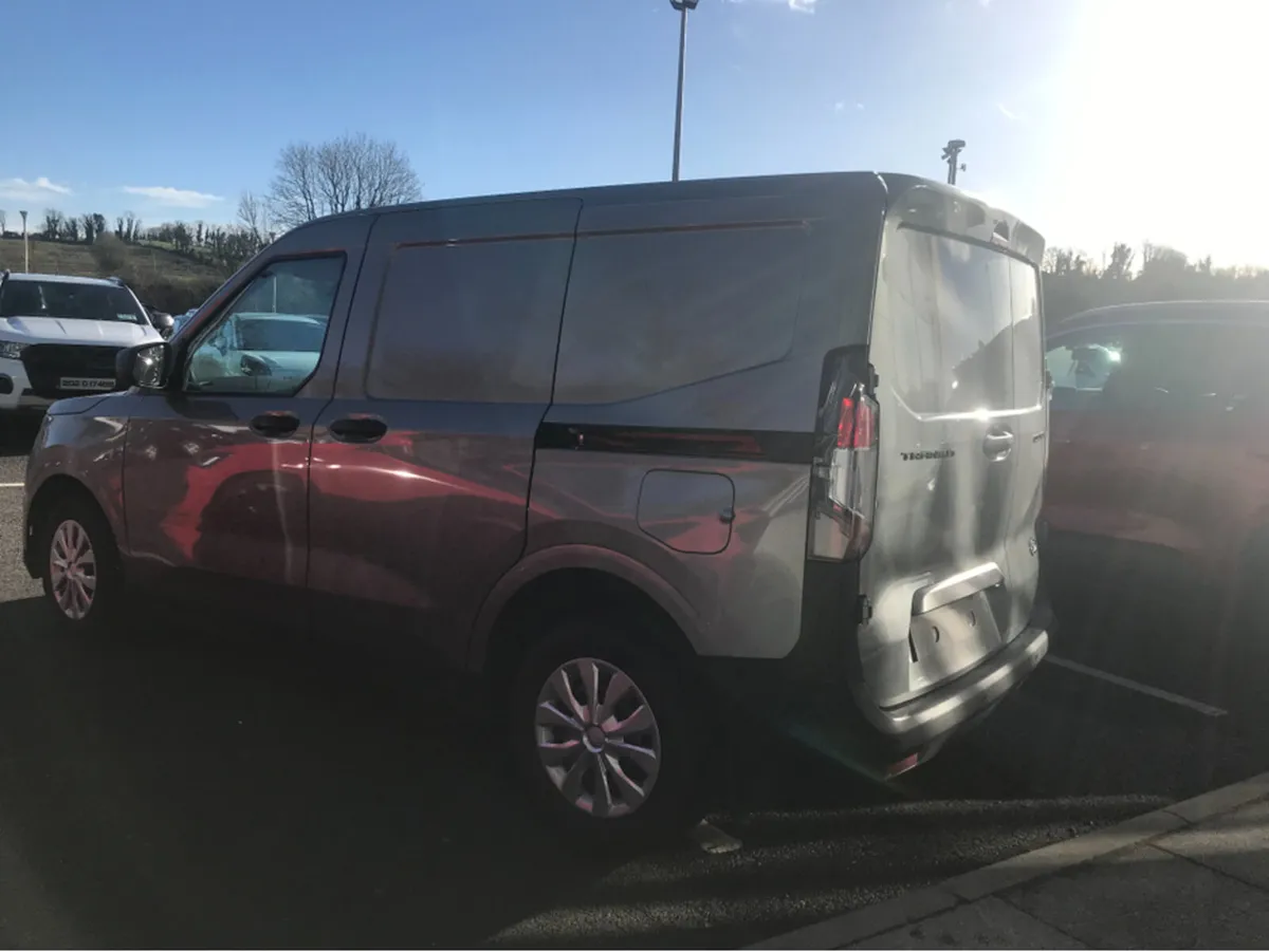 Ford Transit Courier Trend Model - Image 2
