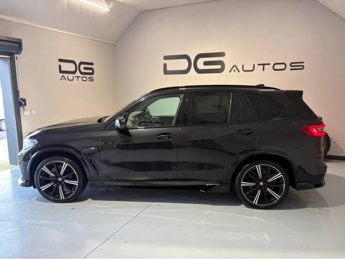 BMW X5 MASSIVE SPEC - BUSINESS UTILITY- 30D M SPOR - Image 1