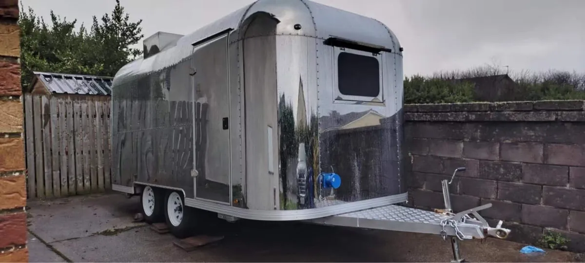 cha r lie - Image 1