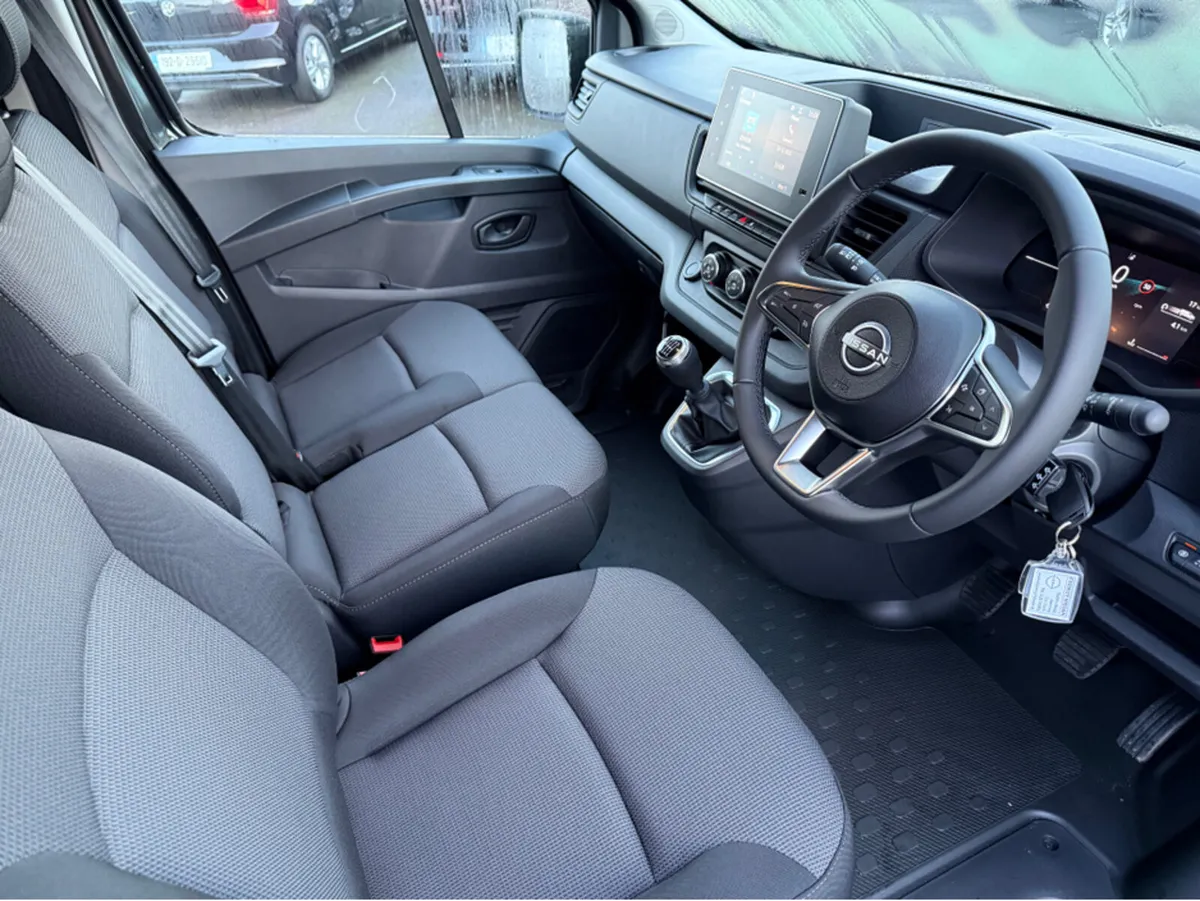 Nissan Primastar Free Towbar & Ply-lining SV PREMI - Image 3