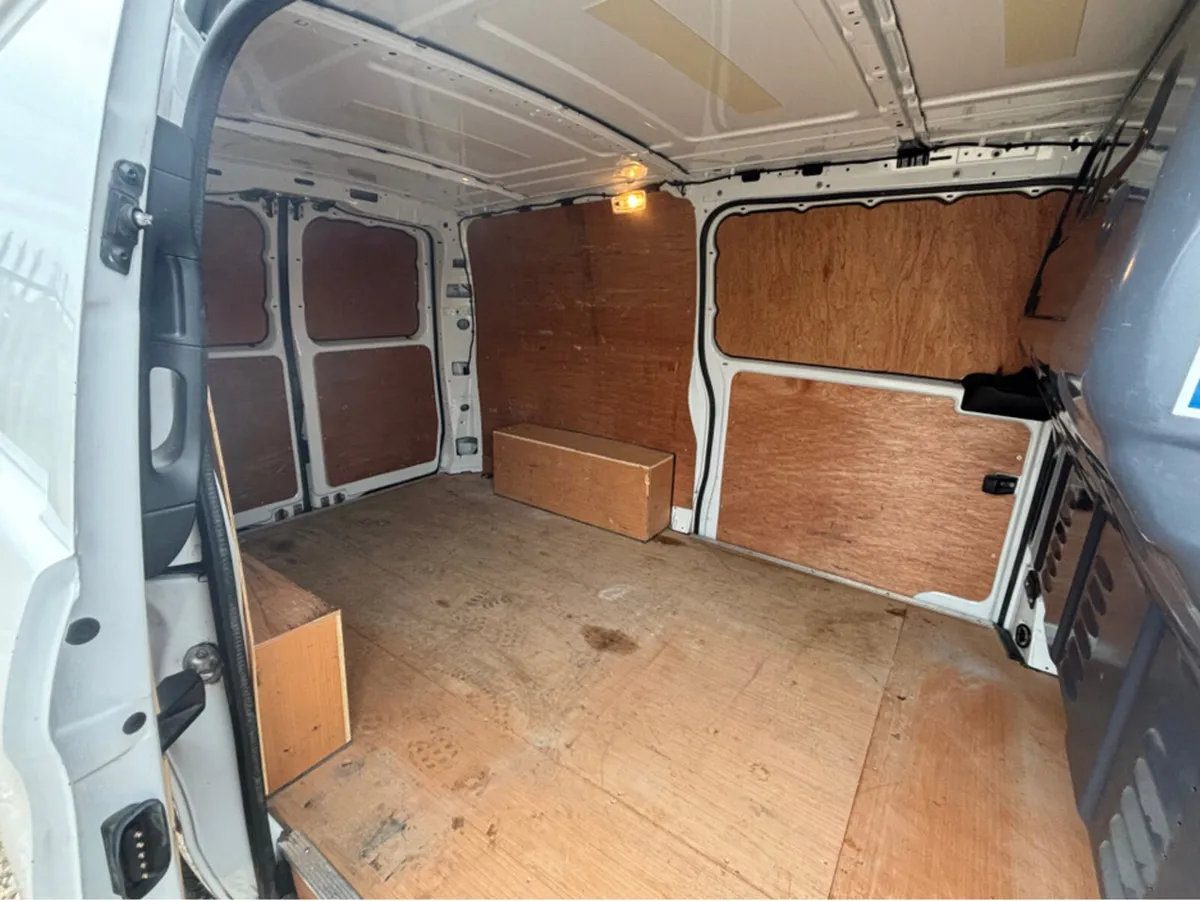 Mercedes-Benz Vito 114 AUTO COMFORT RWD VIT 6DR - Image 2