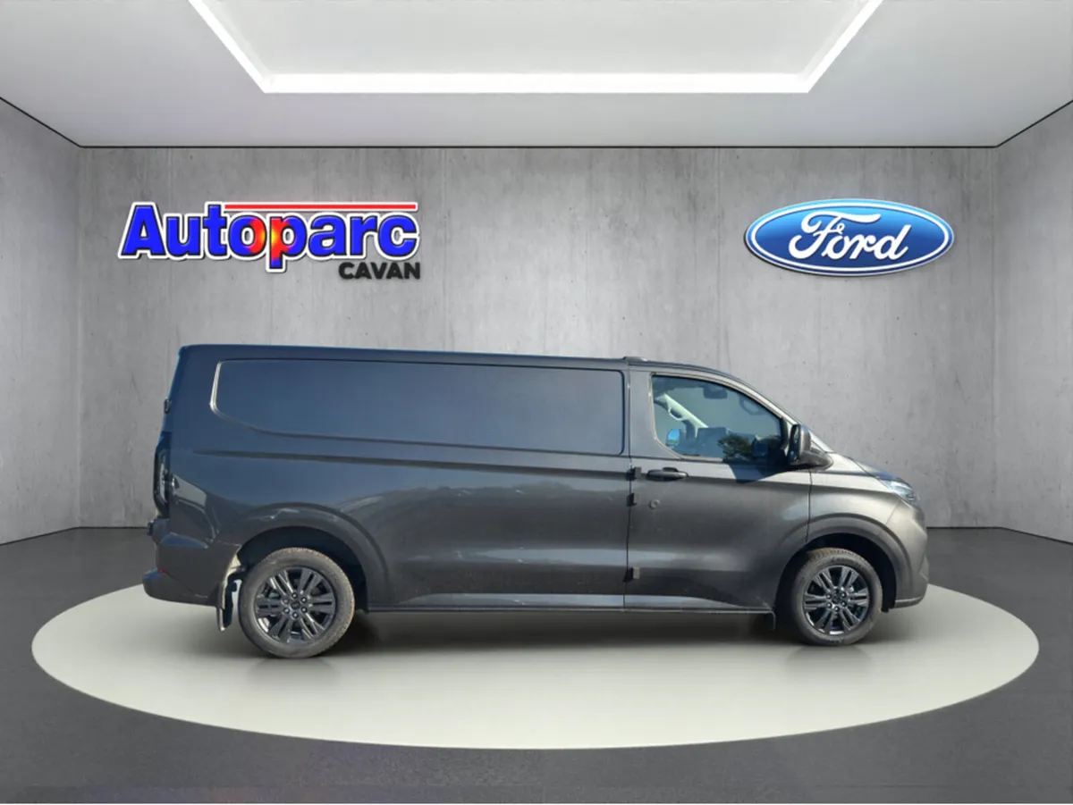 Ford Transit Custom Limited 2.0 170PS 8SPD AUTOMAT - Image 2