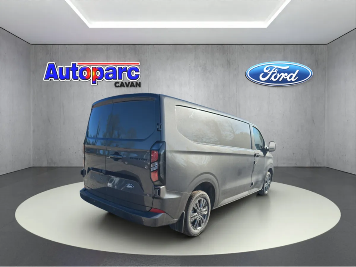 Ford Transit Custom Limited 2.0 170PS 8SPD AUTOMAT - Image 3