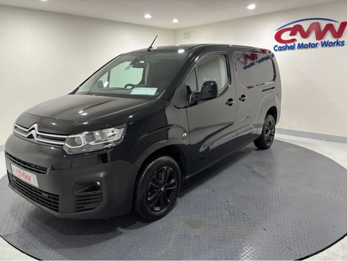 Citroen Berlingo 130BHP 950KG BLUEHDI DRIVER EDITI - Image 3