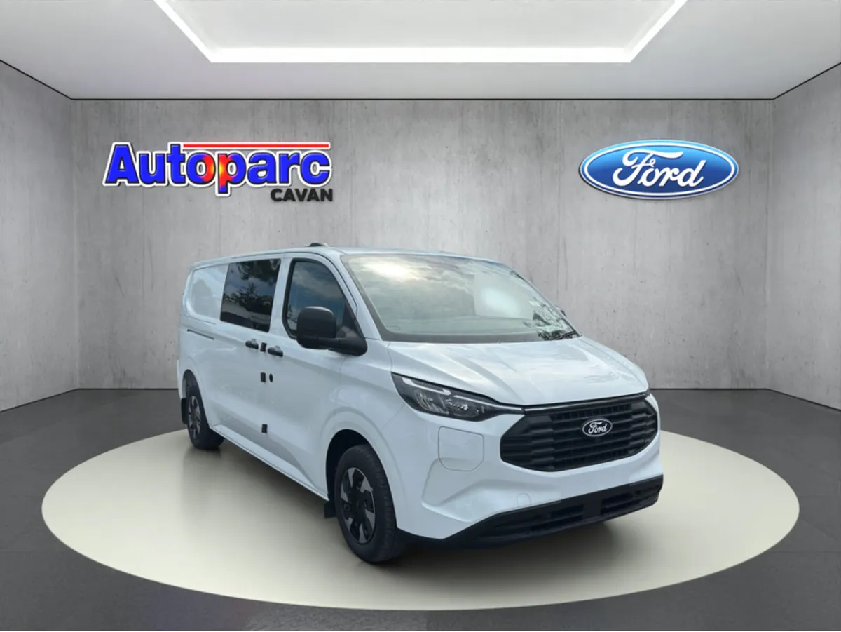 Ford Transit Custom Custom Crew Cab 2.5 PHEV 232PS - Image 1