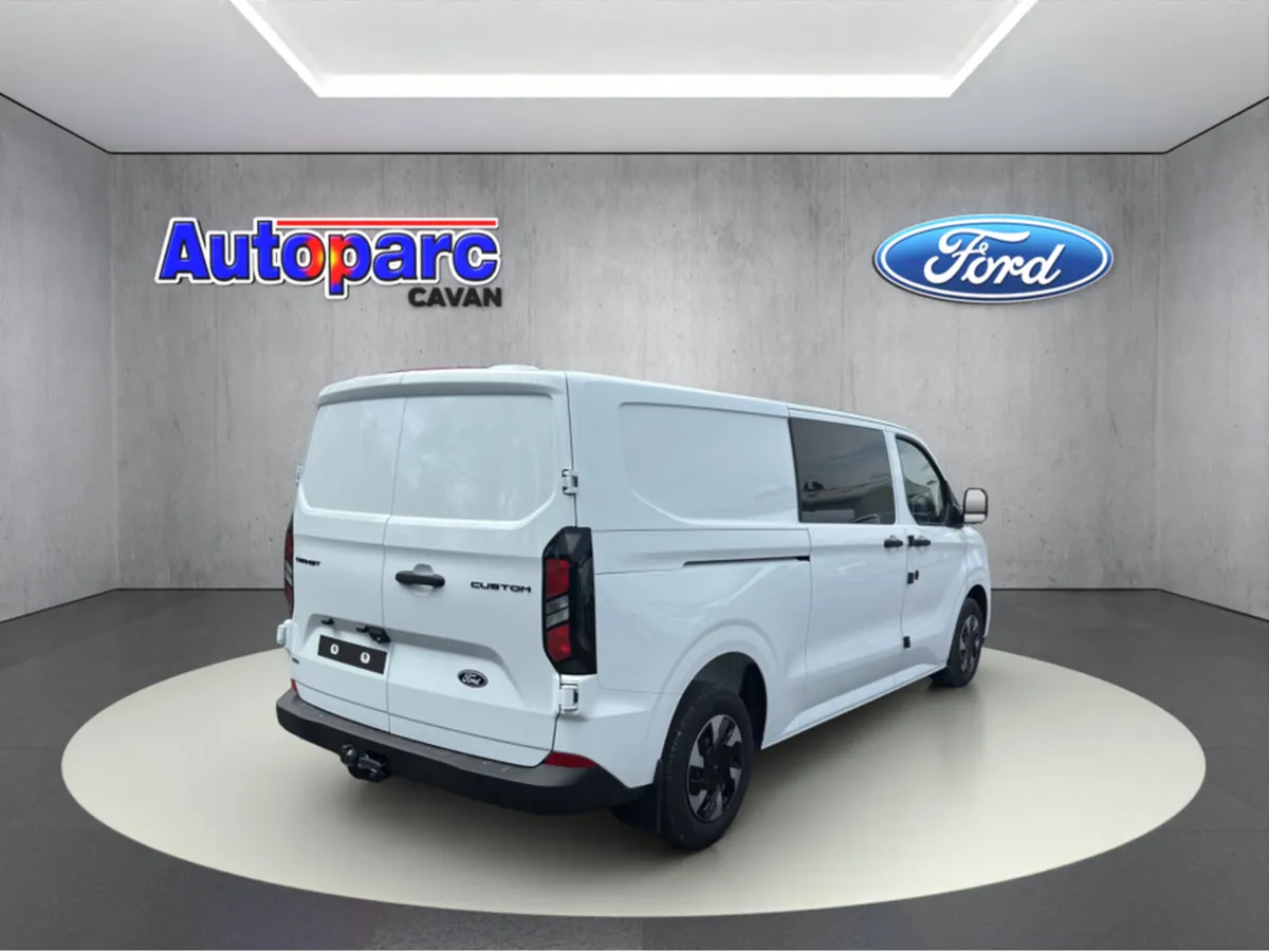 Ford Transit Custom Custom Crew Cab 2.5 PHEV 232PS - Image 3