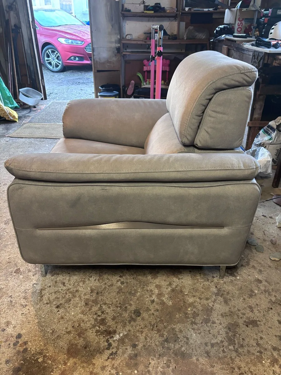 Electric Power Recliner Chair - Image 2