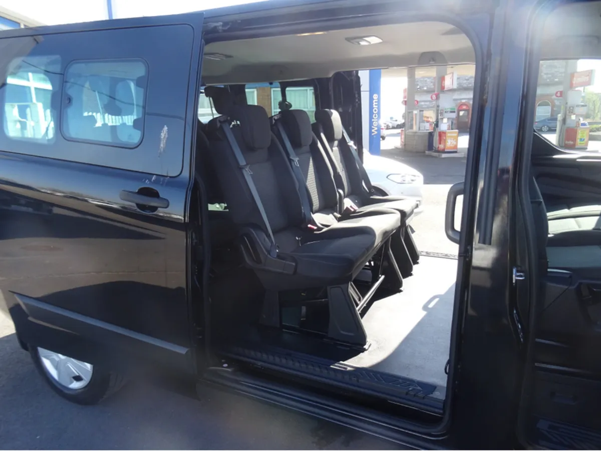 Ford Transit Custom KOMBI  9 SEATER TREND . 2.0L 1 - Image 3