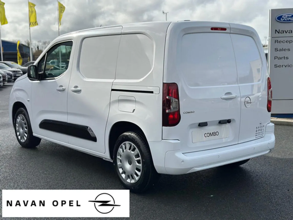 Opel Combo Sportive SWB 1.5 TD 100Ps ** From €74 P - Image 3