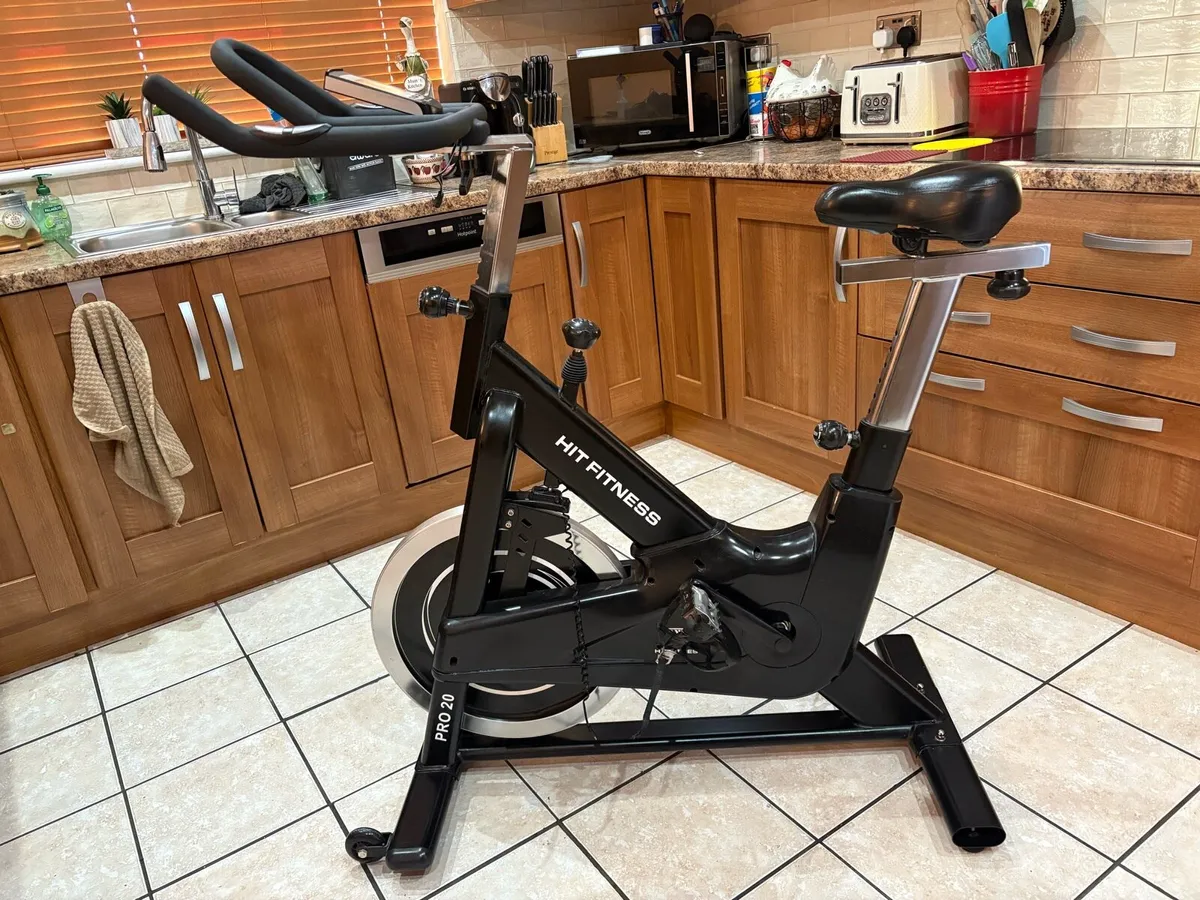 HIT FITNESS G8 PRO 20 SPIN BIKE - Image 2