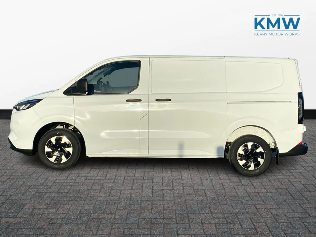 Ford Transit Custom 2.5 SWB Trend PHEV 232 BHP Aut - Image 4
