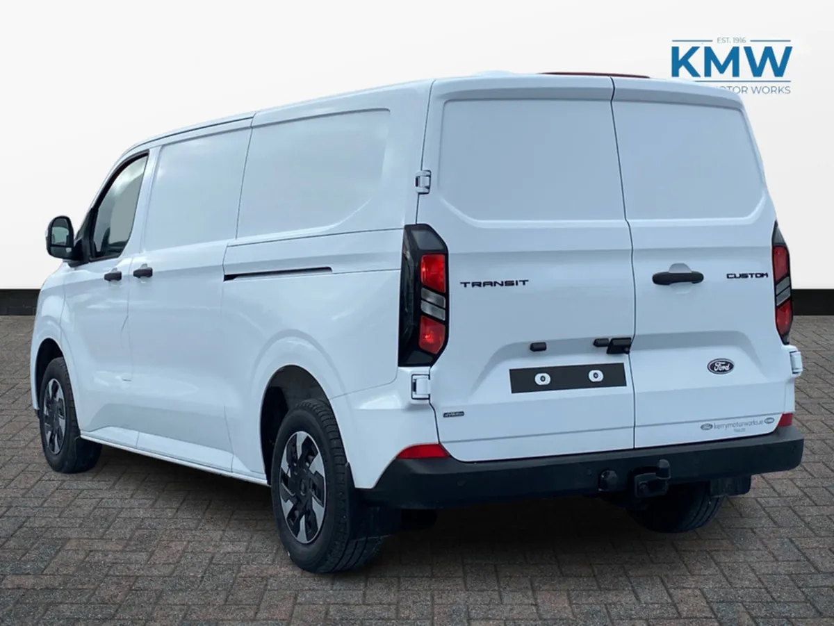 Ford Transit Custom 2.5 LWB Trend PHEV 232 BHP - Image 4