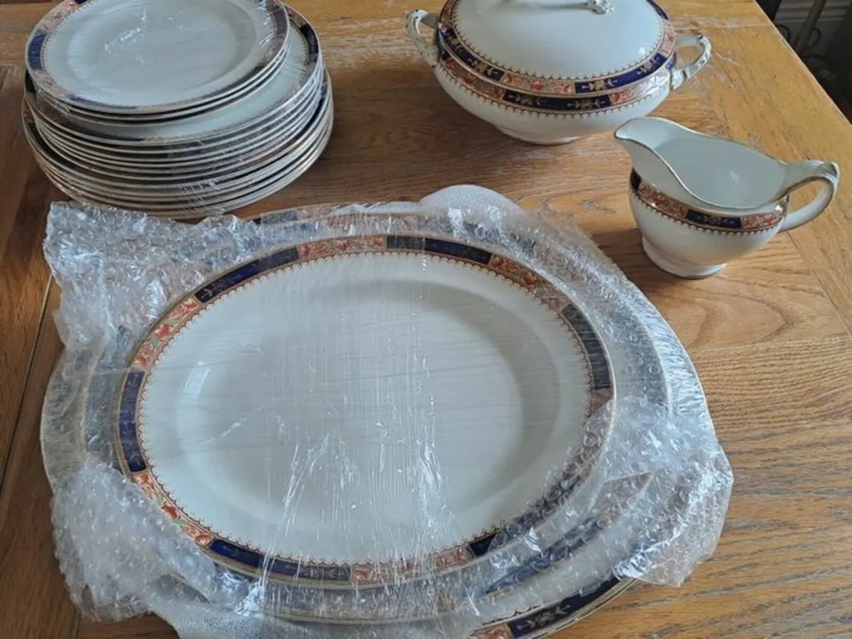21 piece Burleigh Ware dinner set - Image 1