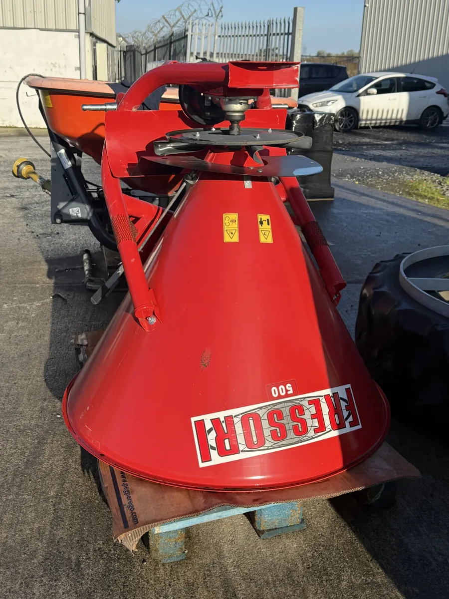 DEMO Fressori P300 Fertiliser Spreader - Image 3