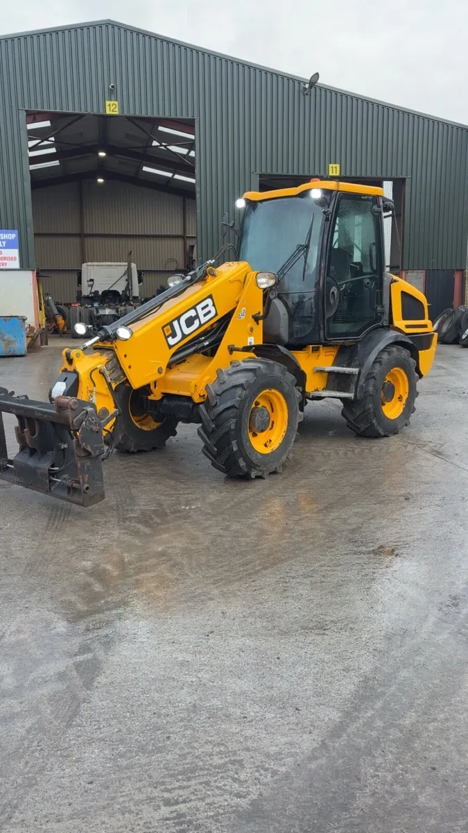 JCB tm 220 - Image 1