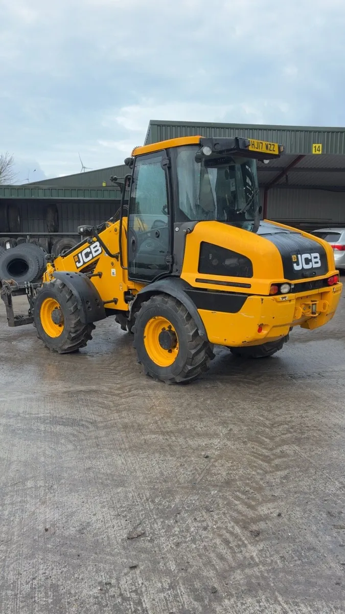 JCB tm 220 - Image 2