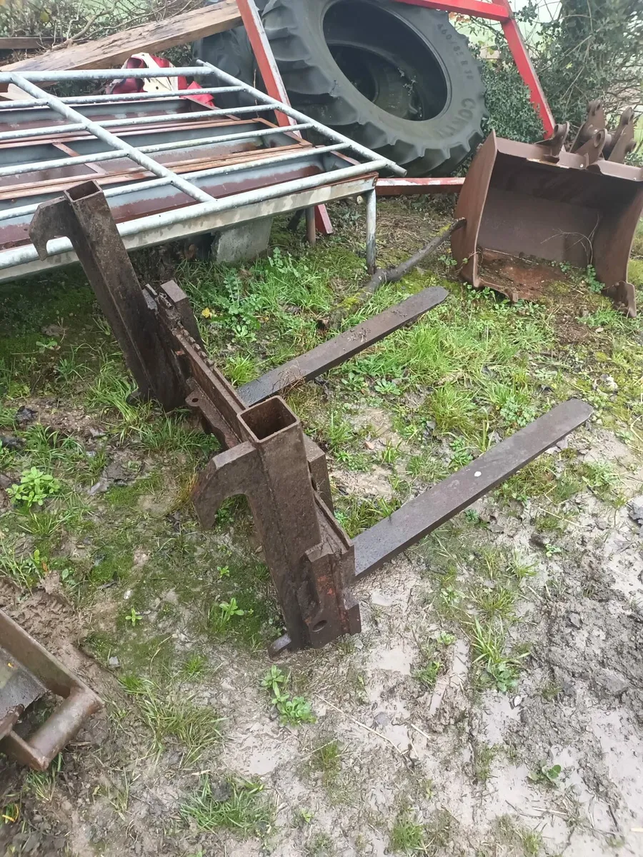 Jcb pallet forks - Image 1