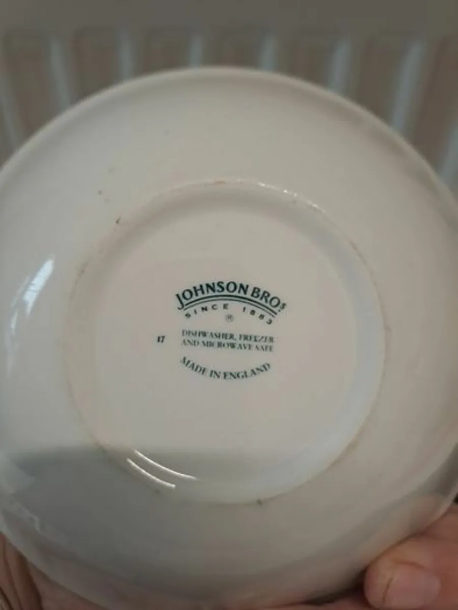 Johnson Brothers blue Willows bowl - Image 4