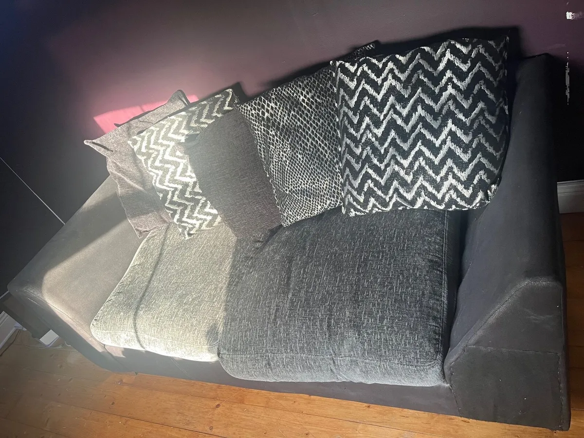 DFS Sofa FREE - Image 3