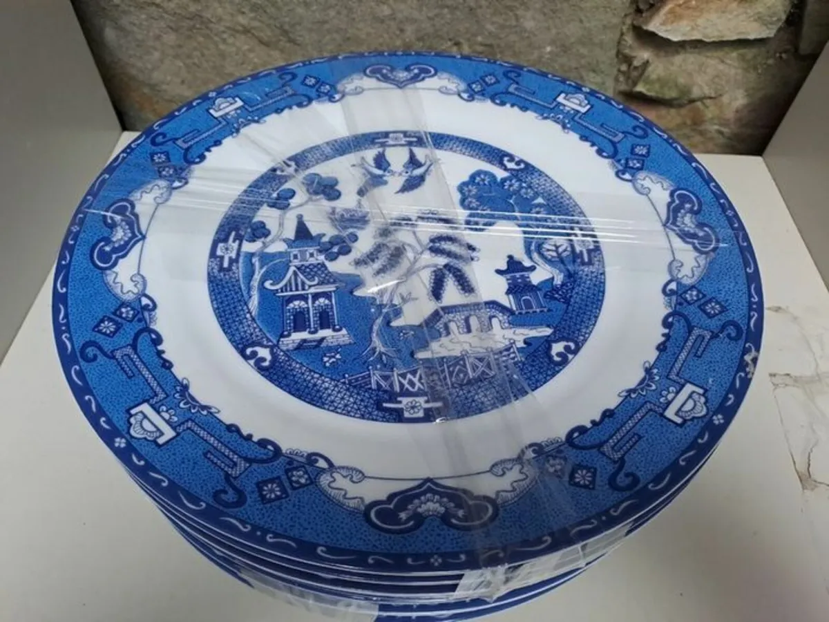 Royal Norfolk 40 piece dinner set - Image 2