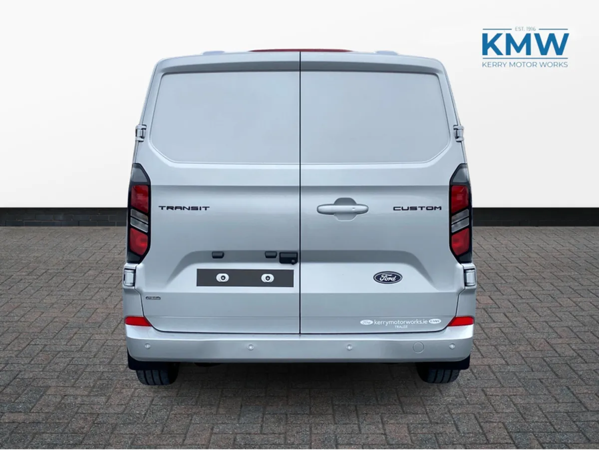 Ford Transit Custom 2.5 LWB Crew Cab Limited 232 B - Image 4