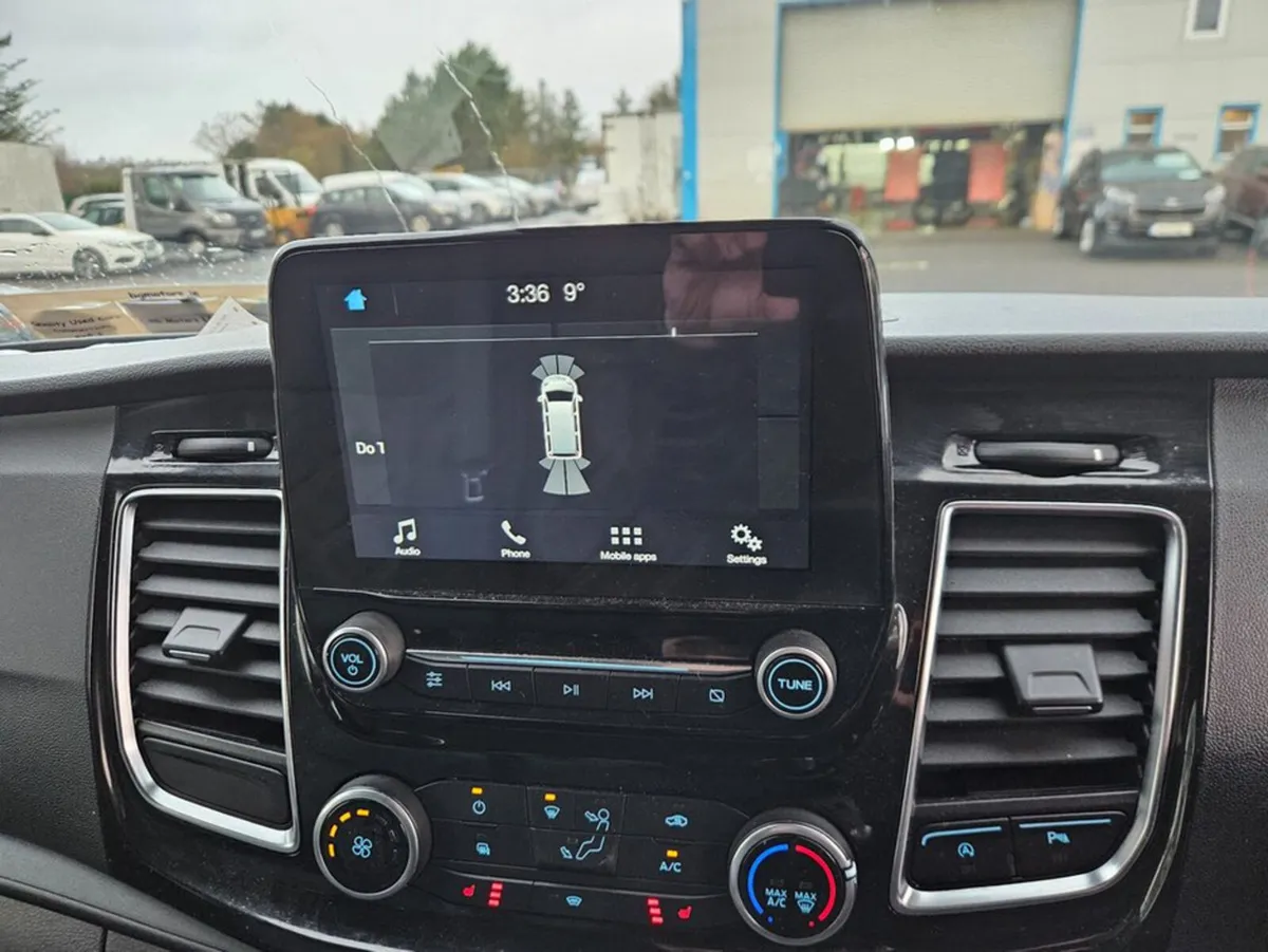 Ford Transit Custom Limited 300L 2.0 Auto 170bhp - Image 4