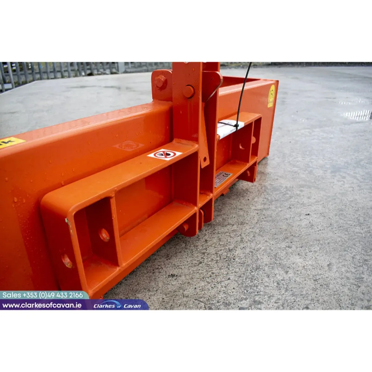 New Fleming Compact 5ft Tipping Transport Box - Image 3