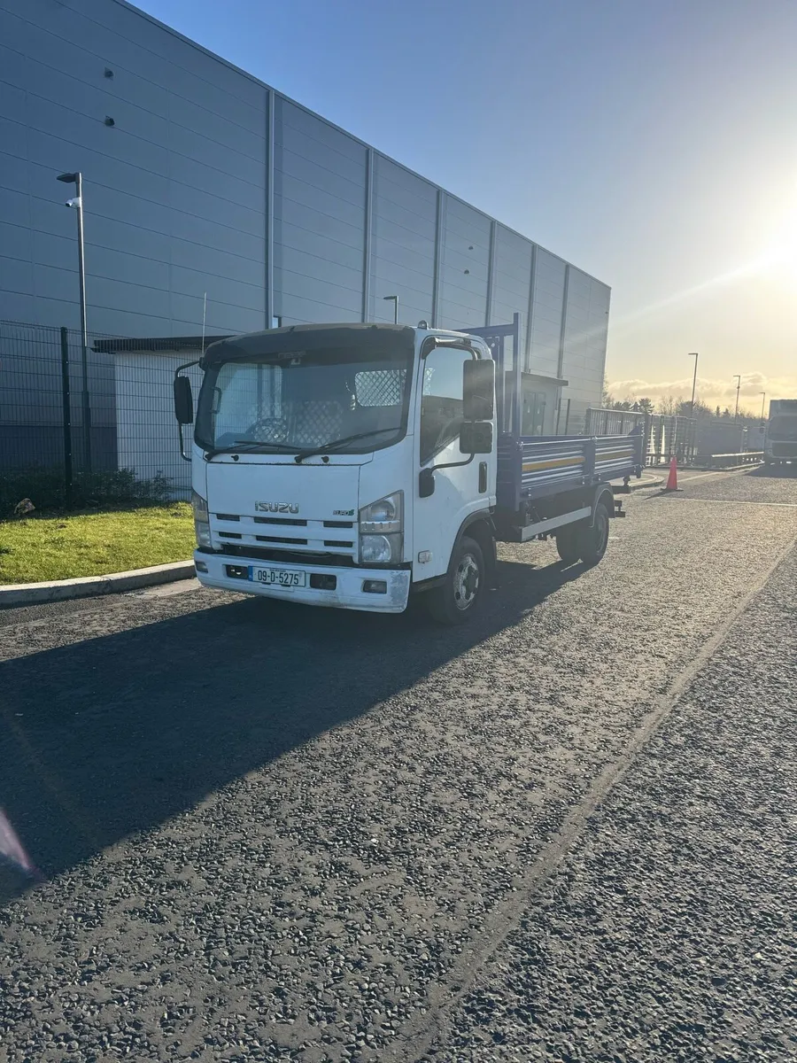Isuzu 3.5ton tipper - Image 1