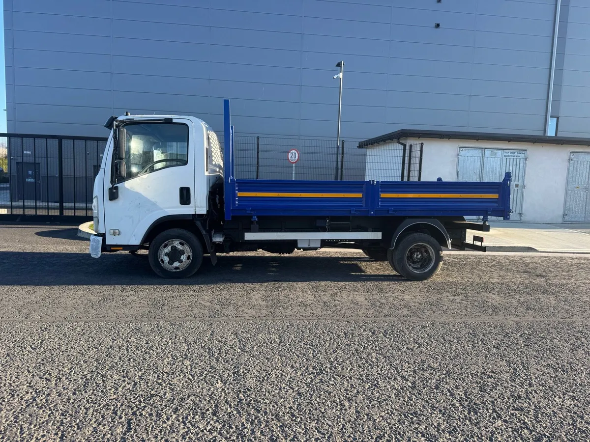 Isuzu 3.5ton tipper - Image 3