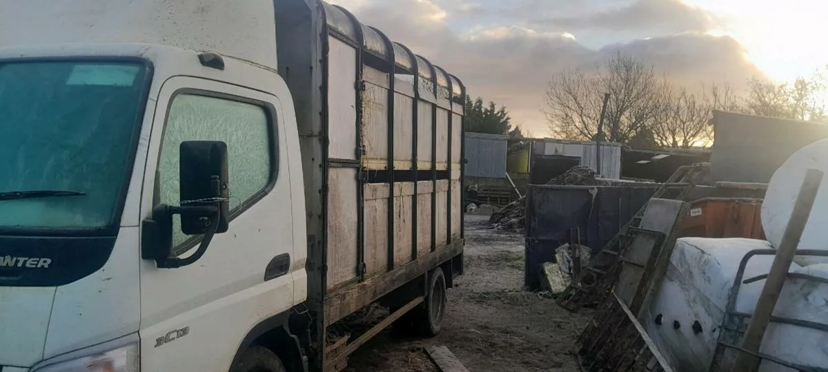 Mitsubushi canter - Image 1