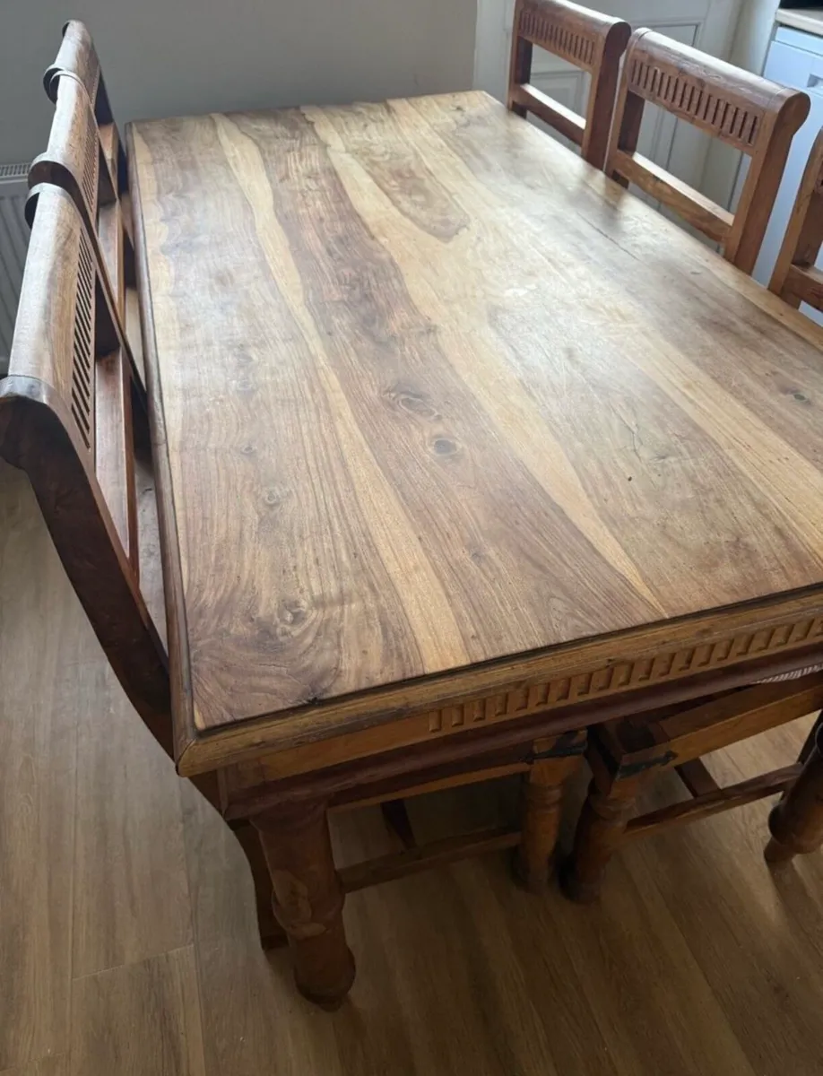 Table and chairs free delivery - Image 2