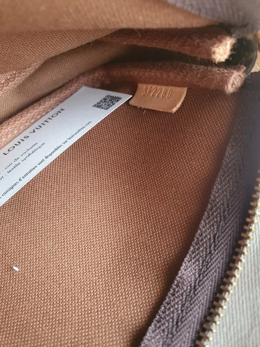 Louis Vuitton
Mini Pochette - Image 4