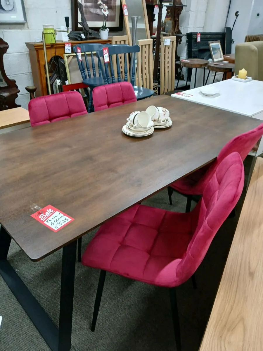 NEW Table & Chairs set - Image 4