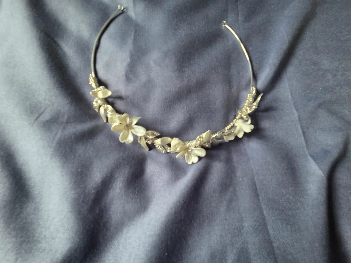 Wedding dress - Image 4