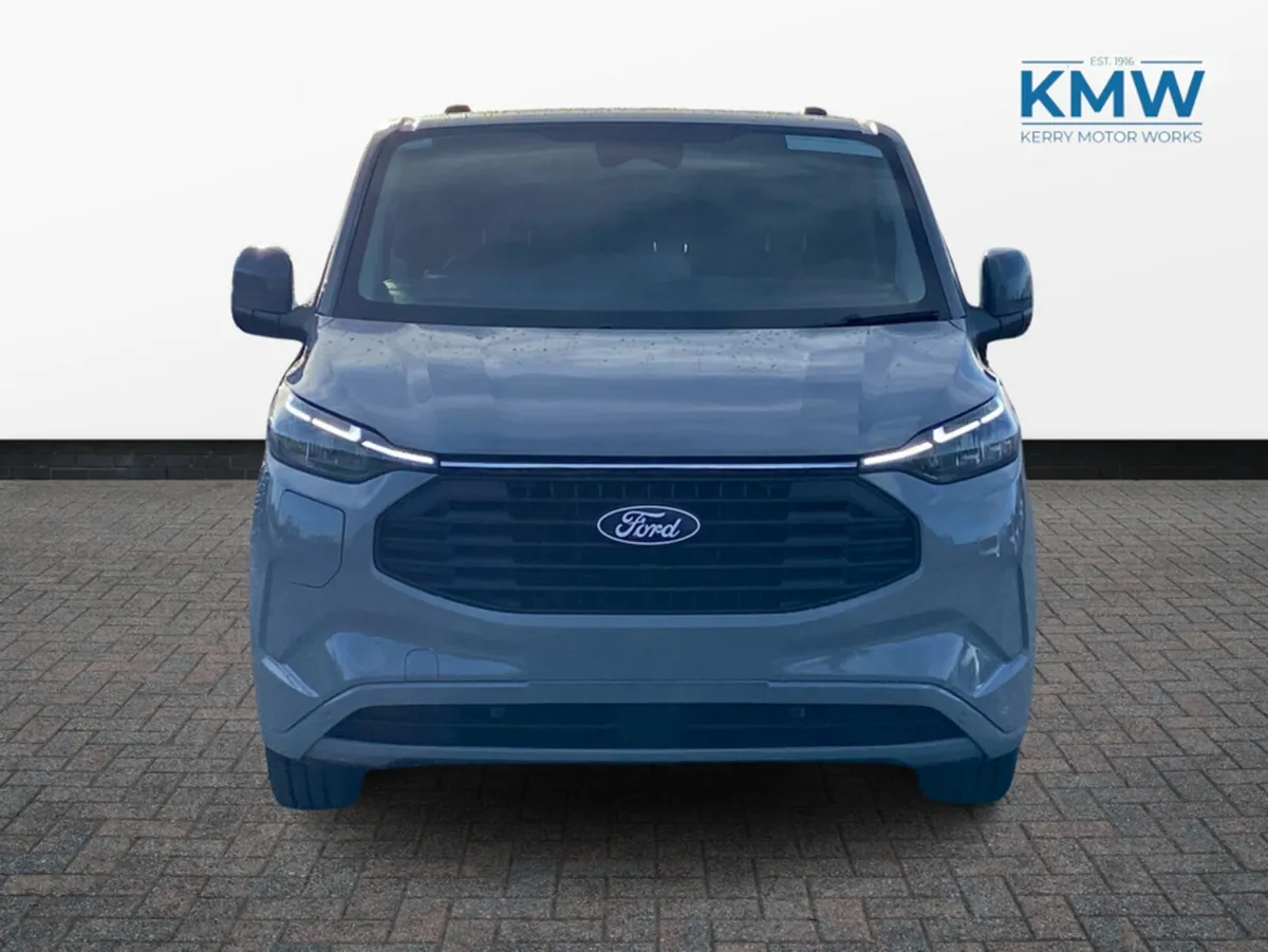 Ford Transit Custom Limited Crewcab 2.5 PHEV 232BH - Image 3