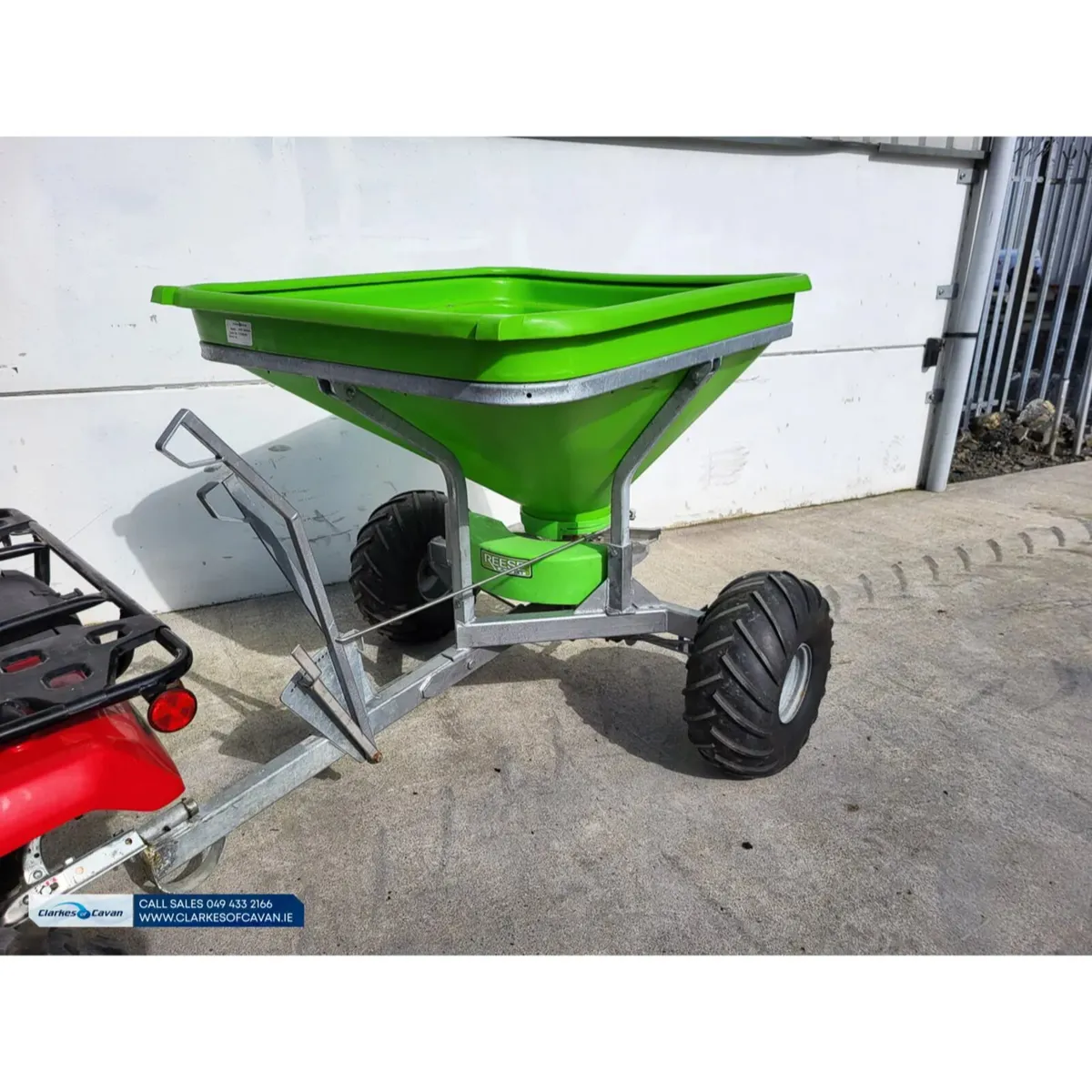 New Aitchison SNGR460 Fertiliser Spreader - Image 1