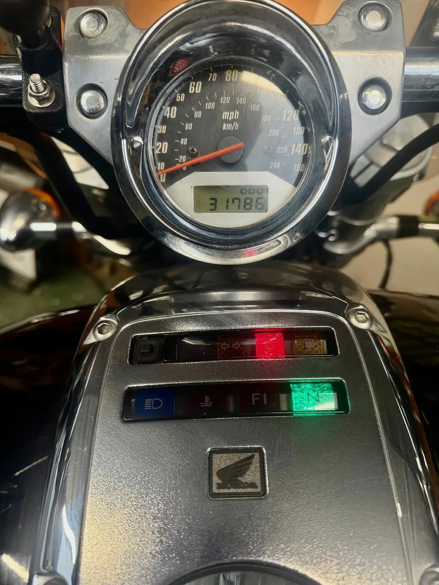 Honda VTX 1800 2002 - Image 2