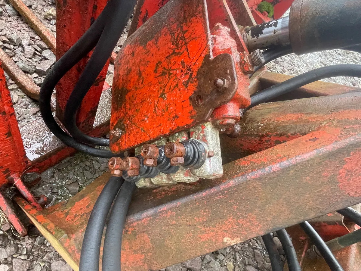 Woods 3ft back end grab - Image 4