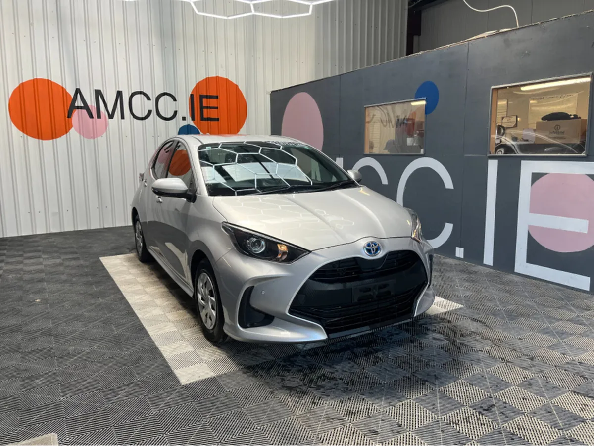 Toyota Yaris 1.5 HYBRID X / 95k KMs / REVERSE CAME - Image 1