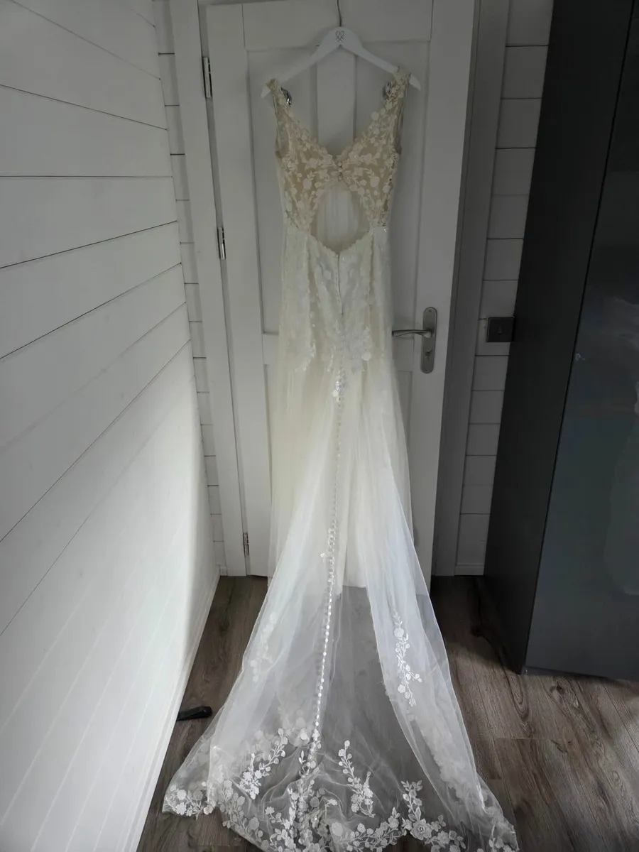 Wedding dress - Image 4