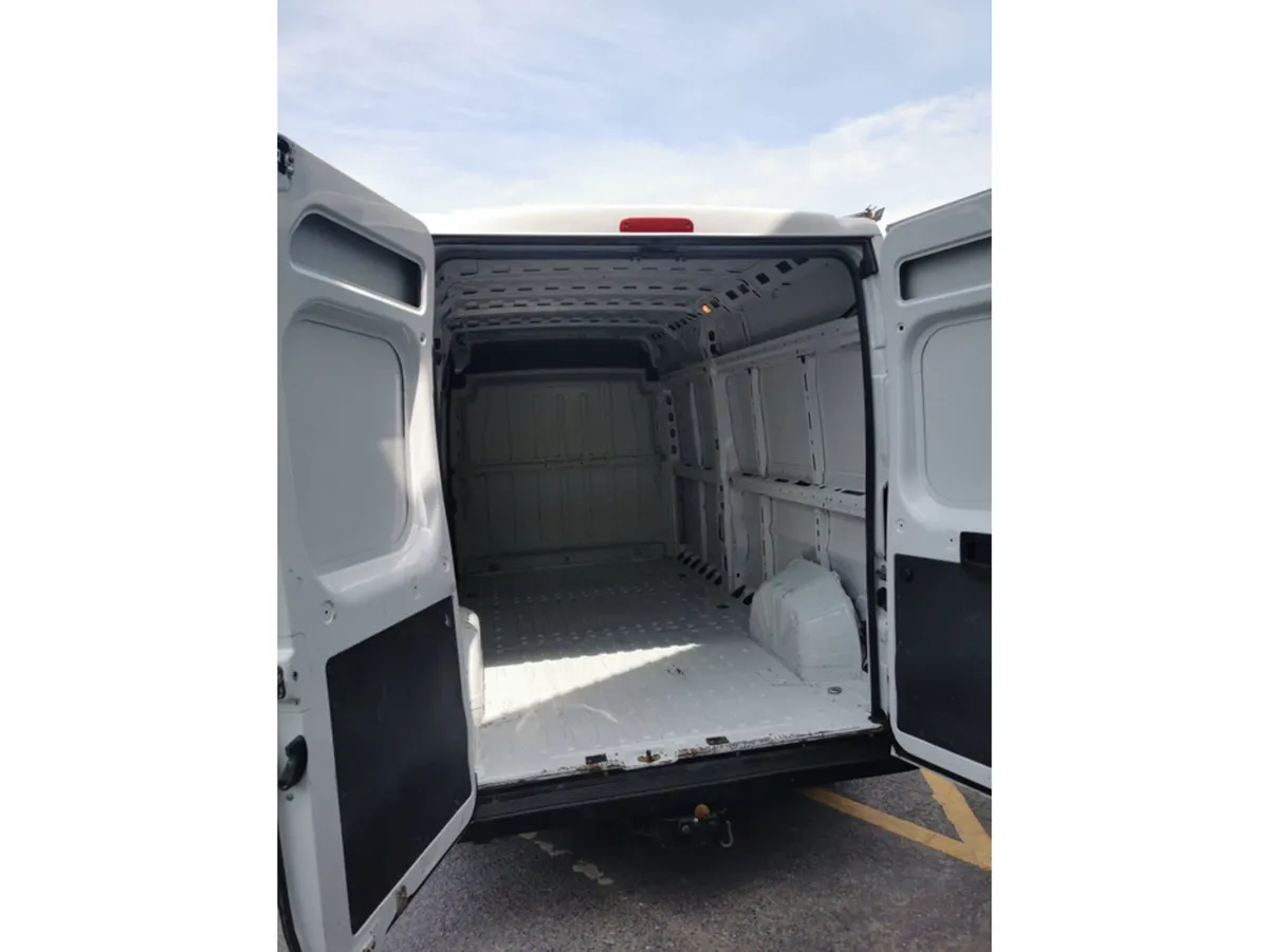 Citroen Relay JUMPER 33 L3H2 BLUEHDI 140 SS E EUR6 - Image 2