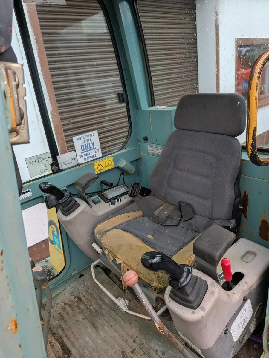 Yanmar B25V 2006 Excavator – excellent cond - Image 4