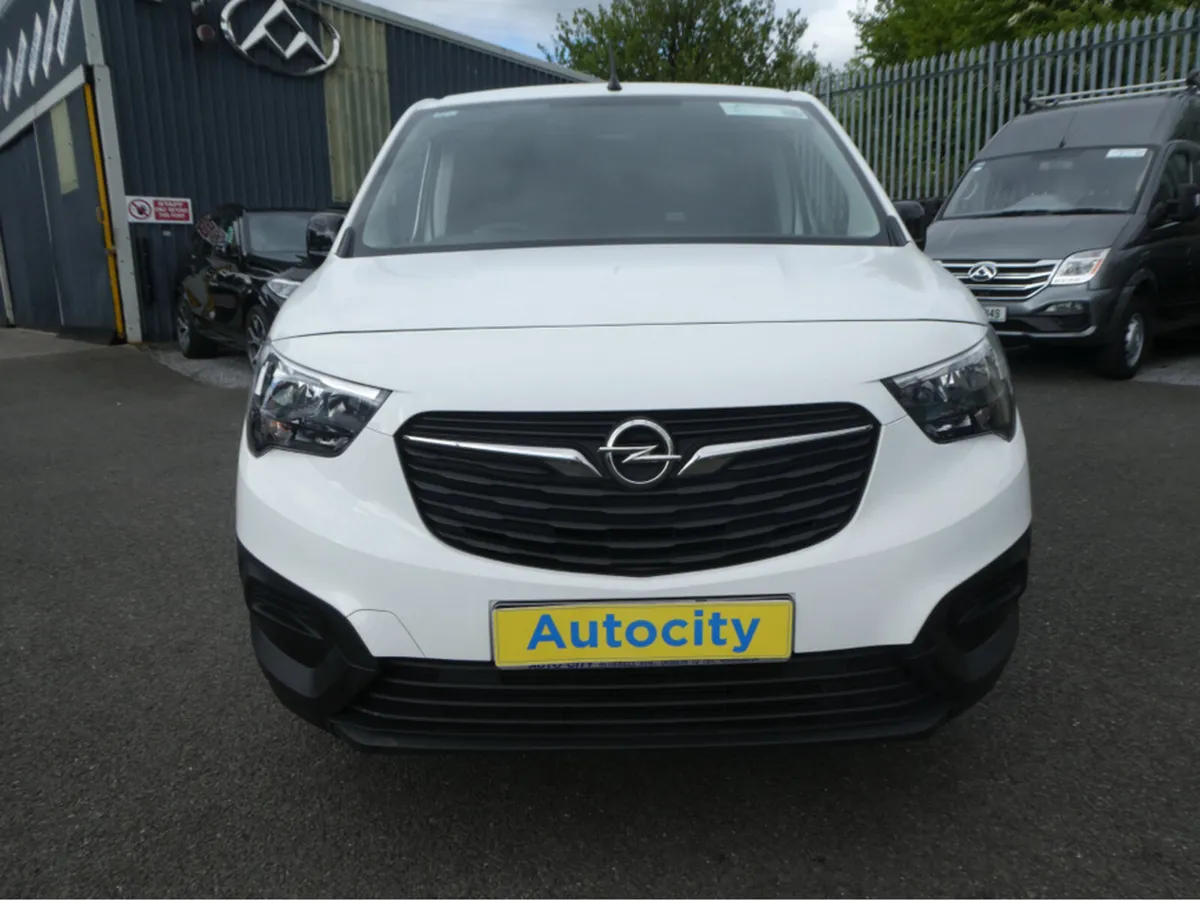 Opel Combo DOE 12/25. PRICE PLUS VAT DOE 12/26 - Image 2