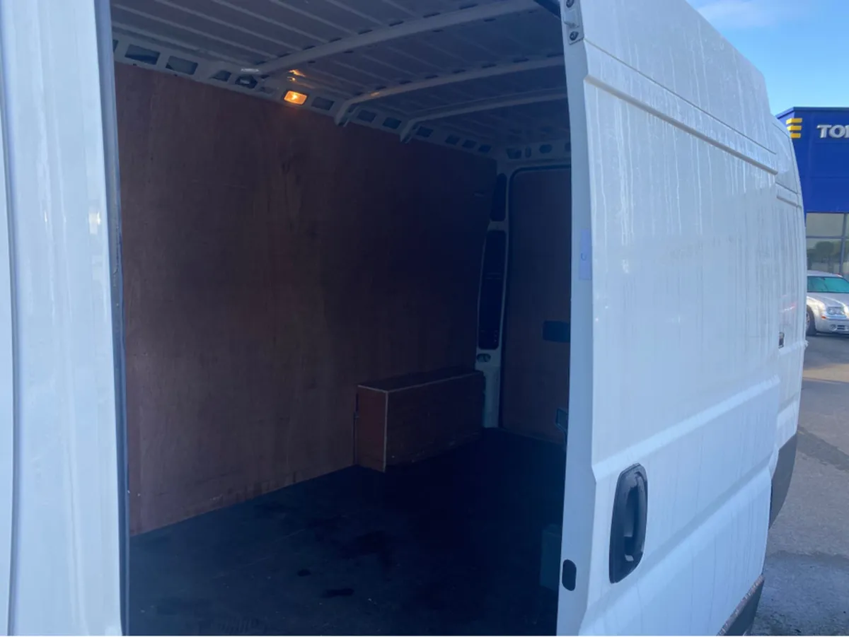 Peugeot Boxer 335 L3 H2 2.2 BLUE HDI 1 140 3DR - Image 4
